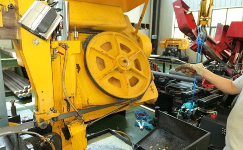 如何解决上思卧式金属带锯床切削时出现的断带现象？